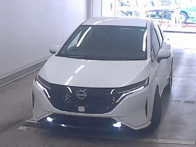 NISSAN AURA