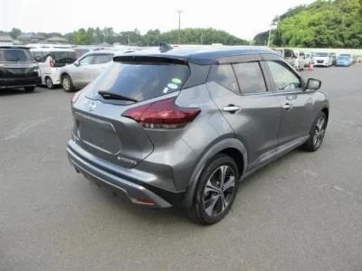 NISSAN KICKS