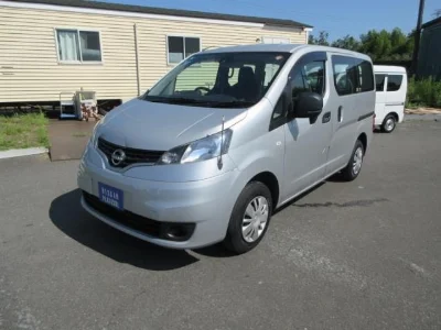 NISSAN NV200