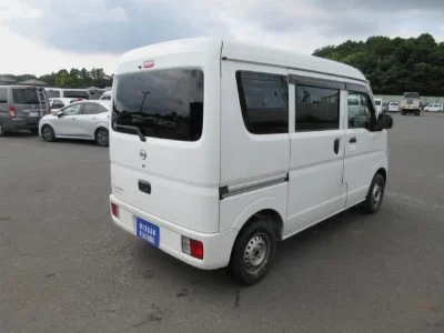 NISSAN CLIPPER VAN