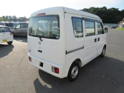 NISSAN CLIPPER VAN