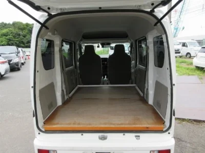 NISSAN CLIPPER VAN