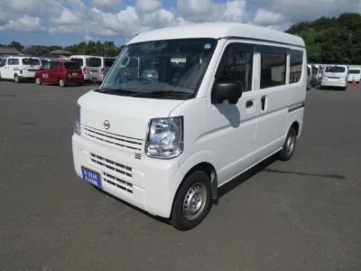 NISSAN CLIPPER VAN