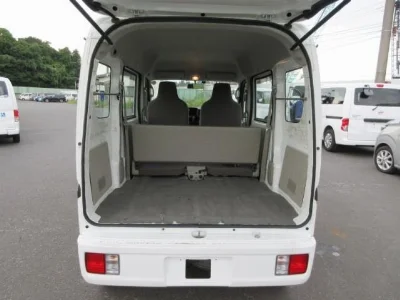 NISSAN CLIPPER VAN