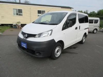 NISSAN NV200