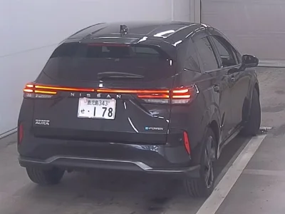 NISSAN AURA