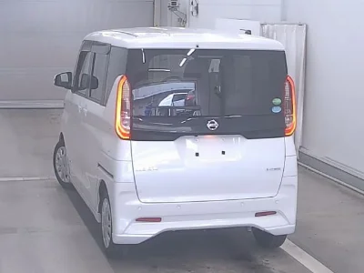 NISSAN ROOX