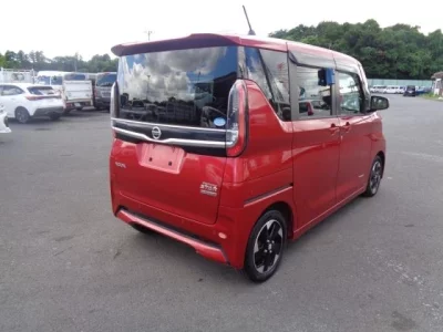 NISSAN ROOX