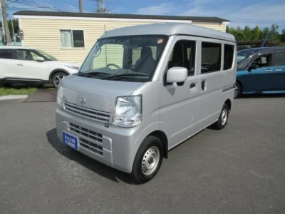 NISSAN CLIPPER VAN