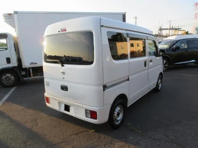 NISSAN CLIPPER VAN