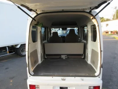 NISSAN CLIPPER VAN
