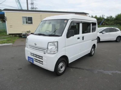 NISSAN CLIPPER VAN