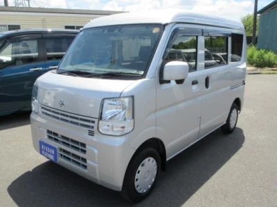 NISSAN CLIPPER VAN