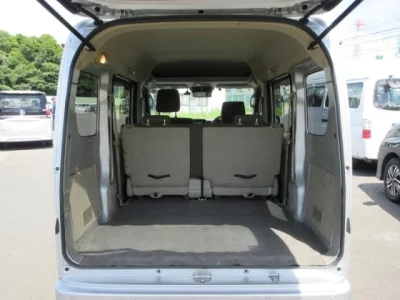 NISSAN CLIPPER VAN