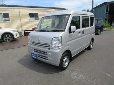 NISSAN CLIPPER VAN