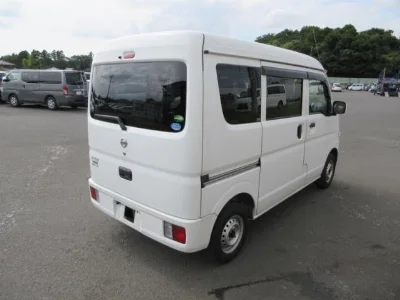 NISSAN CLIPPER VAN