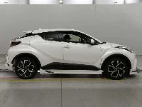 Цена авто Toyota C-HR с аукционов Японии, номер кузова NGX50, пробег 82 000, оценка 8