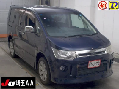 MITSUBISHI DELICA D5