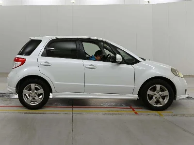 SUZUKI SX-4