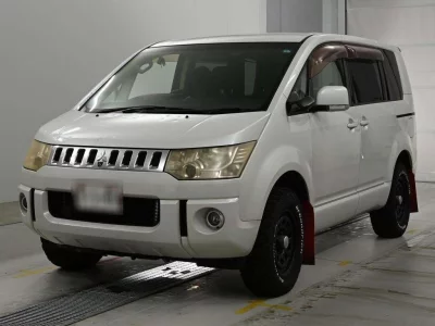 MITSUBISHI DELICA D5