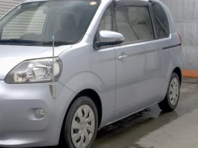 TOYOTA PORTE