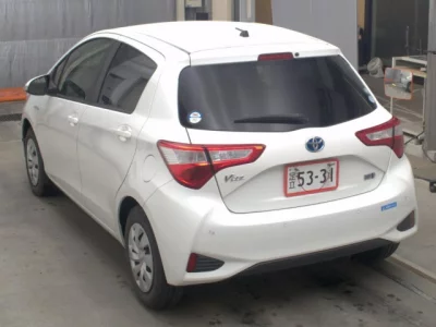 TOYOTA VITZ