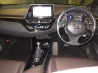 Цена авто Toyota C-HR с аукционов Японии, номер кузова NGX50, пробег 87 000, оценка 8