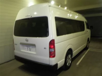 TOYOTA HIACE