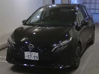 Nissan Aura
