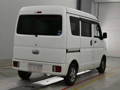 NISSAN CLIPPER VAN