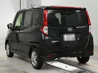 Цена авто Toyota Roomy с аукционов Японии, номер кузова M900A, пробег 11 000, оценка 3