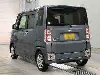Toyota Pixis Mega