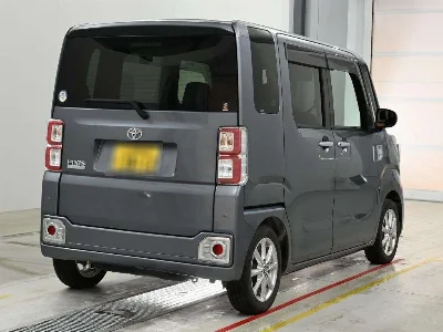 TOYOTA PIXIS MEGA