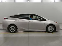 Цена авто Toyota Prius с аукционов Японии, номер кузова ZVW50, пробег 93 000, оценка 8