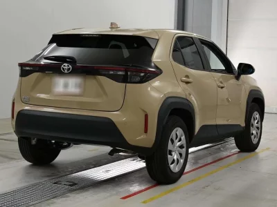 TOYOTA YARIS CROSS