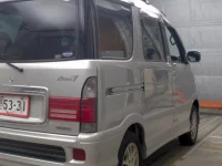 Daihatsu Atrai 7