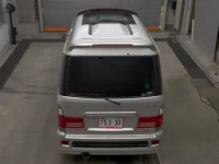 Daihatsu Atrai 7
