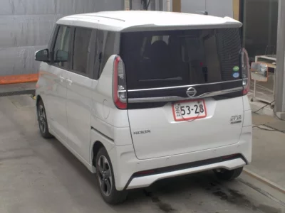 NISSAN ROOX