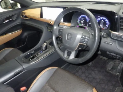 TOYOTA CROWN CROSSOVER