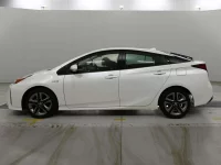 Цена авто Toyota Prius с аукционов Японии, номер кузова ZVW51, пробег 61 000, оценка 3