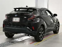 Цена авто Toyota C-HR с аукционов Японии, номер кузова ZYX10, пробег 142 000, оценка 8
