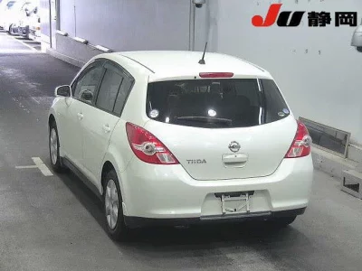 NISSAN TIIDA