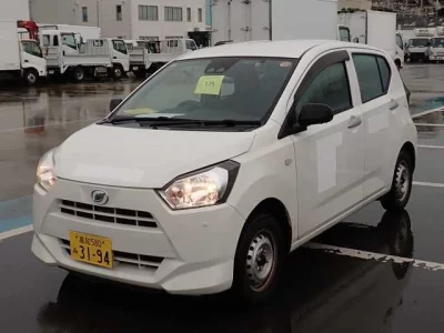 DAIHATSU MIRA E S