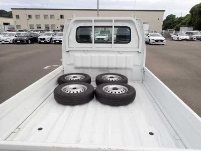 NISSAN CLIPPER TRUCK