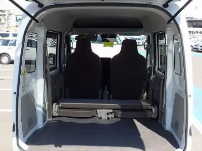 NISSAN CLIPPER VAN