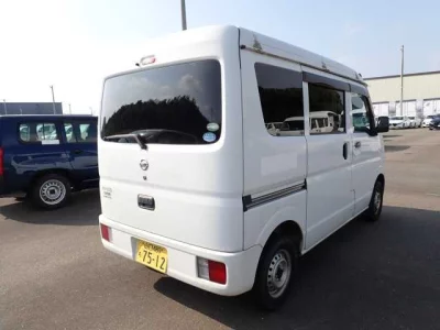 NISSAN CLIPPER VAN