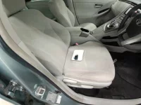 Цена авто Toyota Prius с аукционов Японии, номер кузова ZVW30, пробег 131 000, оценка 4
