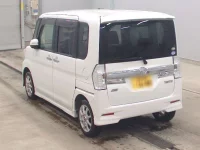 Цена авто Daihatsu Tanto с аукционов Японии, номер кузова LA600S, пробег 92 000, оценка 3