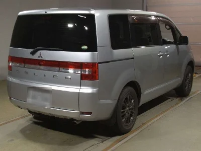 MITSUBISHI DELICA D5
