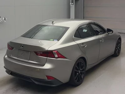 Lexus IS300h